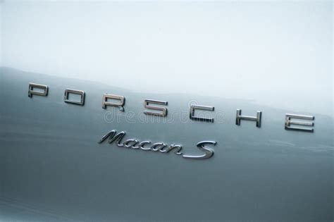 Porsche Macan S logo