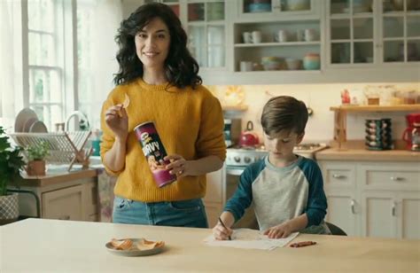 Pringles Wavy TV Spot, 'Daddy'