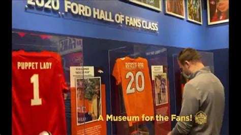 Pro Football Hall of Fame TV Spot, 'Hall of Fans Exhibit'