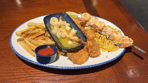 Red Lobster Parmesan Crunch Shrimp logo