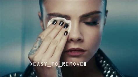 Rimmel London ScandalEyes TV Spot, 'Intenso' con Cara Delevingne created for Rimmel London