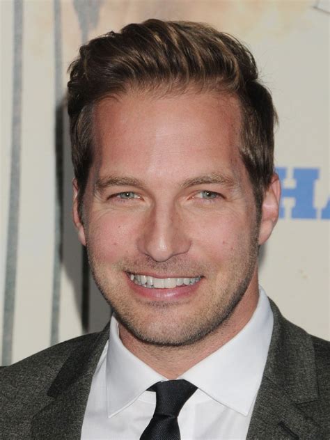 Ryan Hansen photo