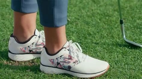 SKECHERS GO GOLF Birdie TV Spot, 'Style vs. Comfort' Feat. Brooke Henderson featuring Brooke Henderson