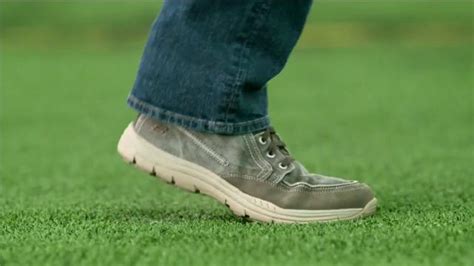 SKECHERS Relaxed Fit TV Spot, 'Amoldados' con Mariano Rivera featuring Shawn T. Andrew