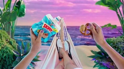 SKIPPY Squeeze Creamy TV Spot, 'Snack How You Please' created for SKIPPY