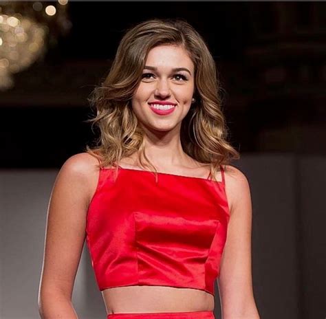 Sadie Robertson photo