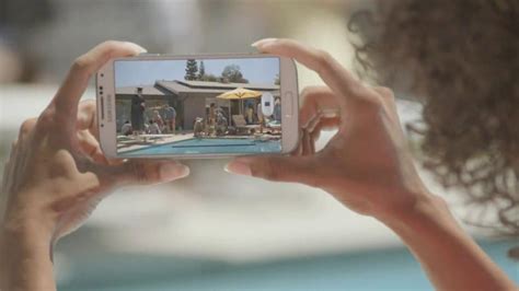 Samsung Galaxy S4 TV commercial - Pool Party