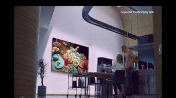 Samsung TV Spot, 'Fashion: Galaxy S20+ & QLED 8K'