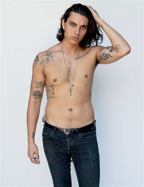 Samuel Larsen photo