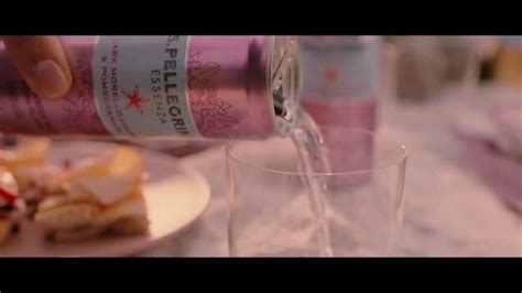 San Pellegrino Essenza TV Spot, 'Picnic: New Flavor'