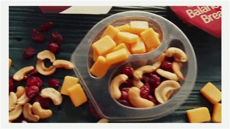 Sargento Balanced Breaks TV Spot, 'Snacks'