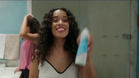 Secret Dry Spray TV Spot, 'Stay Fresh All Day'