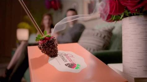 Shari's Berries TV Spot, 'Holiday Help Desk' featuring Kyle Pacek