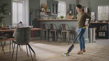 Shark VACMOP TV Spot, 'Una limpieza completa todo en una almohadilla desechable'