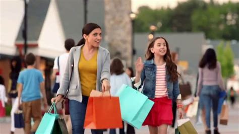 Simon Premium Outlets TV commercial - Back to School