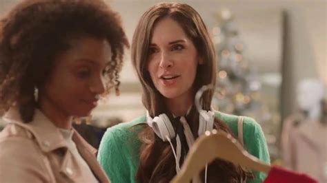 Simon Premium Outlets TV Spot, 'Giving Is Receiving'