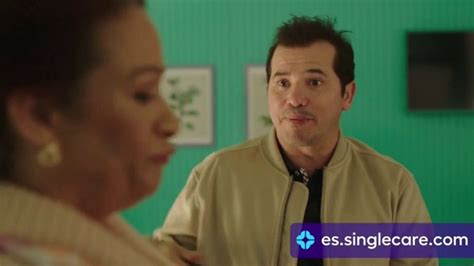 SingleCare TV commercial - John Leguizamo le ayuda a su mamá a ahorrar en medicamentos