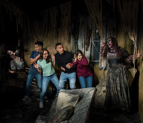 Six Flags Fright Fest TV Spot, 'The Fear Is Calling'