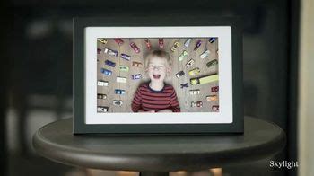 Skylight Frame TV Spot, 'The Perfect Gift for Mom'