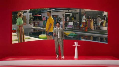 Smirnoff ICE Party Pack TV Spot, 'Adv-ICE: Bring a Party Pack' Featuring Trevor Noah