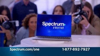 Spectrum TV Spot, 'Bienvenidos al mundo e Spectrum One: $49.99 al mes por 12 meses'