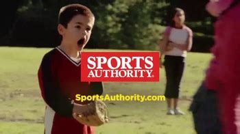 Sports Authority TV Spot, 'Porque en equipo todo se puede'
