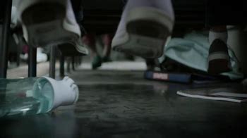 Staples TV Spot, 'Water Bottles'