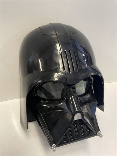 Star Wars (Hasbro) Darth Vader Electronic Voice Changing Mask