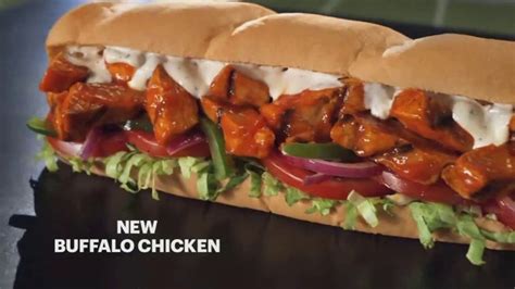 Subway TV Spot, 'Footlong Season: Buffalo & BBQ Chicken'