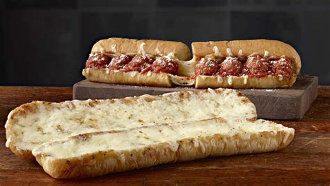 Subway Ultimate Cheesy Garlic Bread Collection TV Spot, '¡Nuevo Ultimate Steak!'