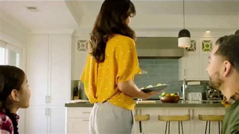 Sun Basket TV Spot, 'Oven-Ready Meals'