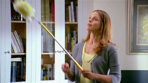Swiffer 360 Duster Extender TV Spot, 'Attic' Song by The Isley Brothers