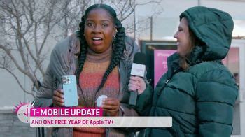 T-Mobile TV Spot, 'Apple Holiday Bundle: Talk Show Customer' Featuring Paul Scheer, Yvette Nicole Brown featuring Bayne Gibby