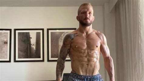 T.J. Dillashaw photo