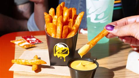 Taco Bell Nacho Fries logo