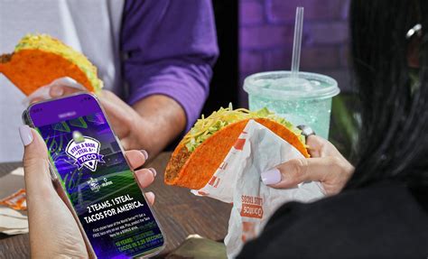 Taco Bell Steal a Base, Steal a Taco TV Spot, 'Tacos Gratis'