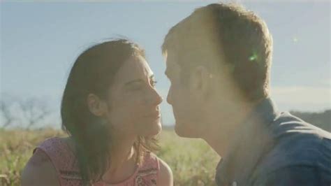 Taltz TV Spot, 'Close to the People You Love' Song by Novo Amor created for Taltz (Psoriasis)