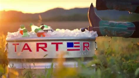 Tarter Farm & Ranch Equipment TV Spot, 'Hook It'