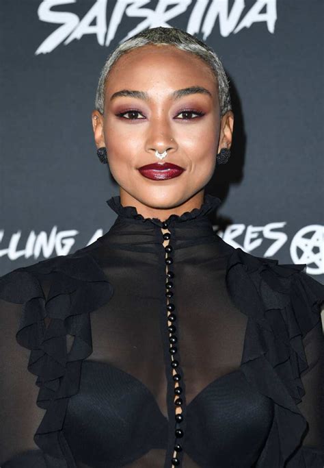 Tati Gabrielle photo