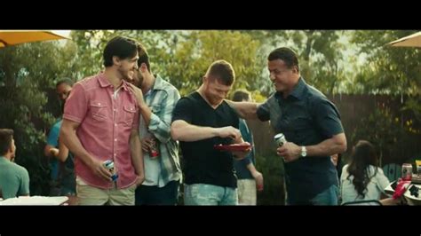 Tecate TV Spot, 'Atrevido' con Sylvester Stallone, Canelo Álvarez featuring Canelo Álvarez