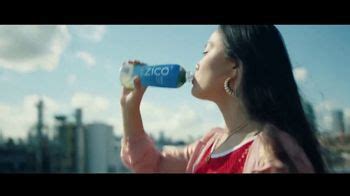 The Coca-Cola Company TV Spot, 'Somos más'