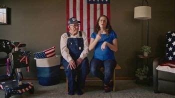 TikTok TV Spot, 'Patriotic Kenny and Amanda'