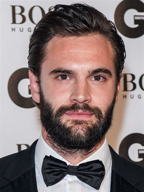 Tom Bateman photo