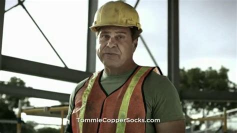 Tommie Copper TV Spot, 'Look Like a Baseball Player'