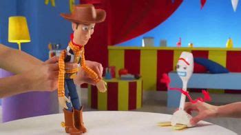 Toy Story 4 Deluxe Talking Action Figures TV Spot, 'Unique Fun Features'