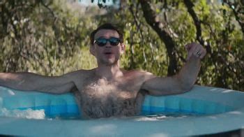 Toyo Tires TV Spot, 'UFC Hot Tub' Featuring Dominick Cruz, Forrest Griffin featuring Dominick Cruz