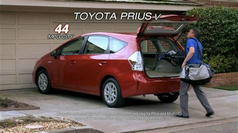 Toyota Prius V TV Spot, 'Gladiadores' featuring Cazzey Louis Cereghino
