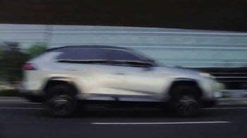 Toyota RAV4 Hybrid TV Spot, 'Fanatics' Featuring Antron Brown [T1]