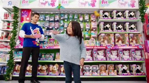 Toys R Us Great Big Holiday Wish Sale TV Spot featuring Kelley Buttrick