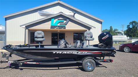 Tracker Boats Pro Team 175 TXW logo